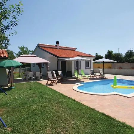 Three-bedroom Holiday In * Barban